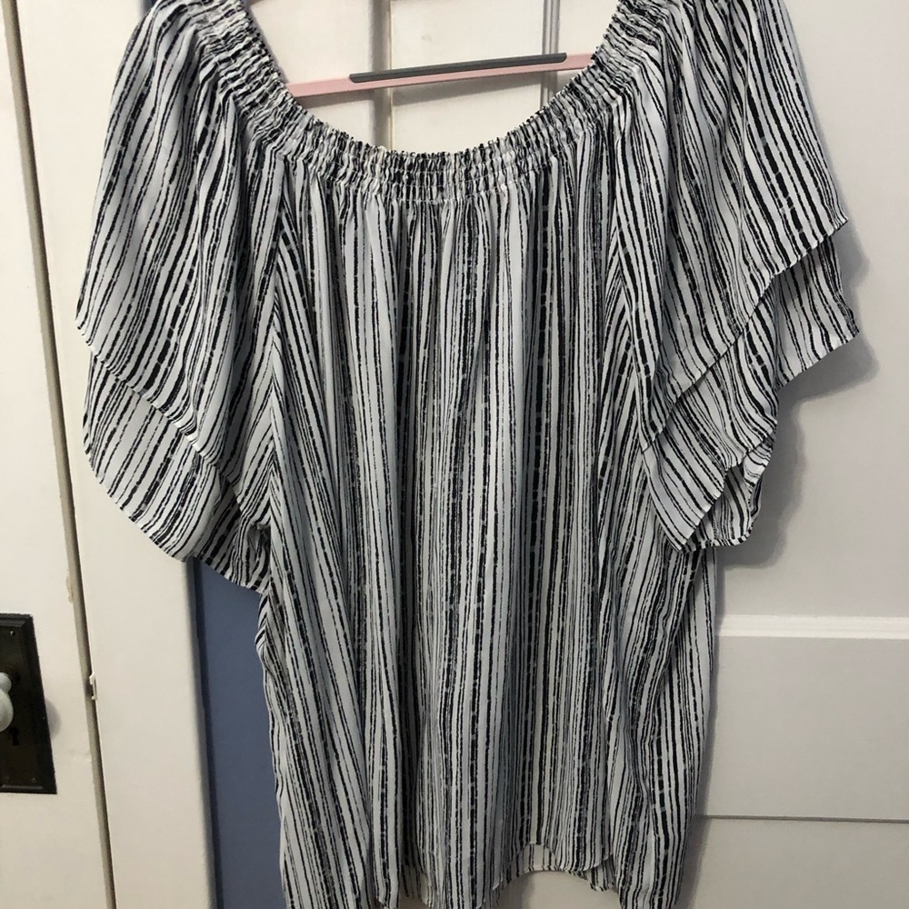 Violet + Claire blouse size 3x.